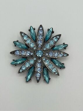 Vintage 1950s Blue Rhinestone Starburst Flower Brooch Pin